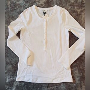 Women’s long sleeve Henley